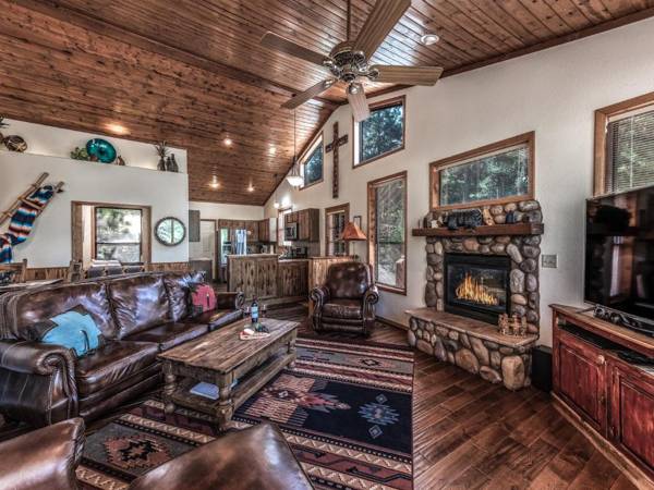 Homer's Hideaway 3 Bedrooms Sleeps 8 Pets Welcome Ping Pong