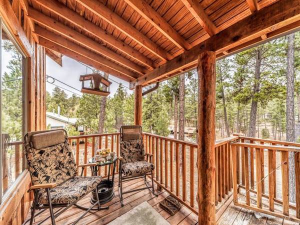 Moose Manor 3 Bedrooms Sleeps 8 Wood Stove Gas Grill WiFi