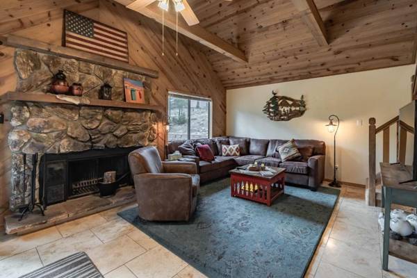 Casa Del Rey 3 Bedrooms Fireplace Hot Tub Foosball Private Sleeps 8