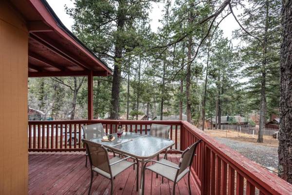 Bear Country - Upper Canyon Hot Tub cabin with fire table