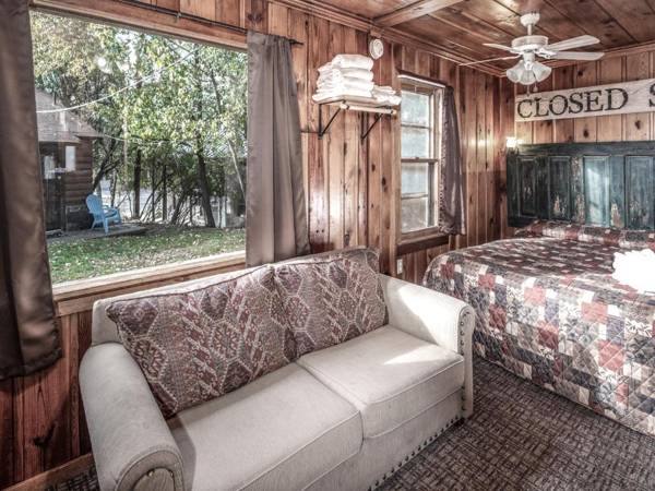 Apache Village 10 King Studio Midtown Sleeps 2