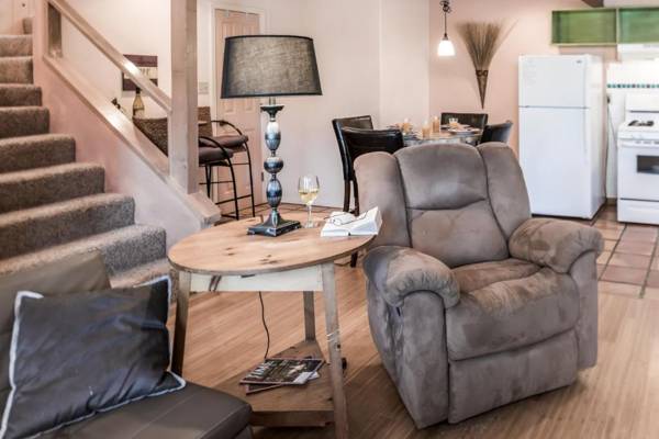 El Tigre 1 Bedroom Sleeps 3 Pets Welcome Flat Screen TV Fenced Yard