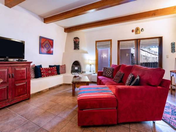 Cielo Grande B101 2 Bedrooms Pet Friendly Sleeps 4