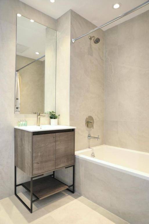 Global Luxury Suites at The Arches