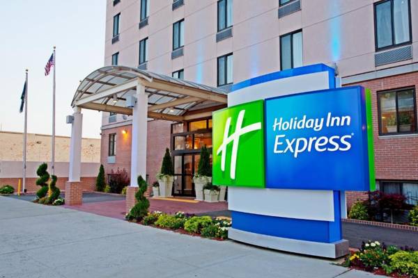 Holiday Inn Express Brooklyn an IHG Hotel