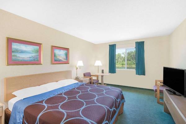 Super 8 by Wyndham Canandaigua