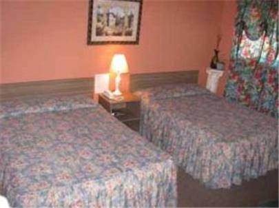 Four Seasons Motel