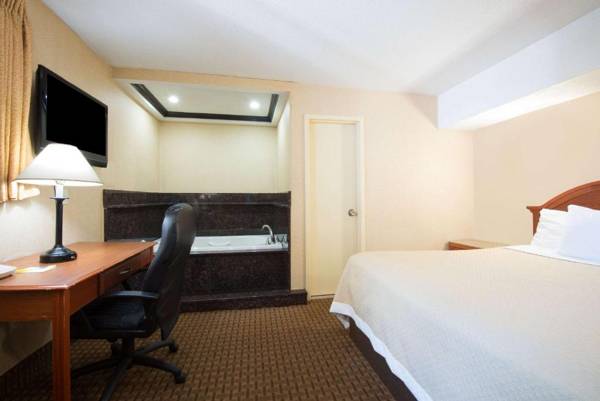 Workspace - Days Inn by Wyndham Long Island/Copiague