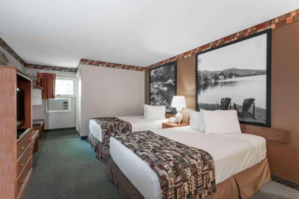 Super 8 by Wyndham Lake George/Downtown