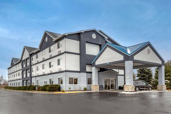 Comfort Inn & Suites Liverpool-Clay