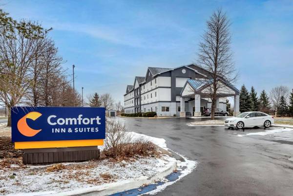 Comfort Inn & Suites Liverpool-Clay