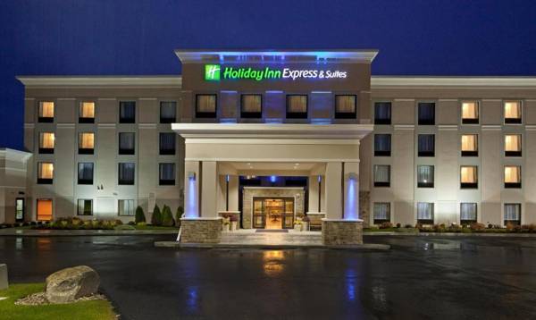 Holiday Inn Express & Suites Malone an IHG Hotel