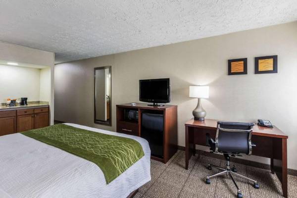 Workspace - Comfort Inn Medford-Long Island