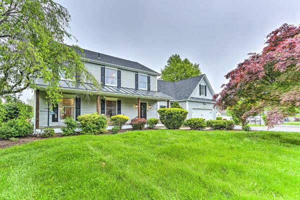 Gorgeous Montgomery Home with Seasonal Pool!