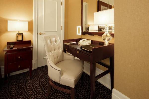 The Algonquin Hotel Times Square Autograph Collection