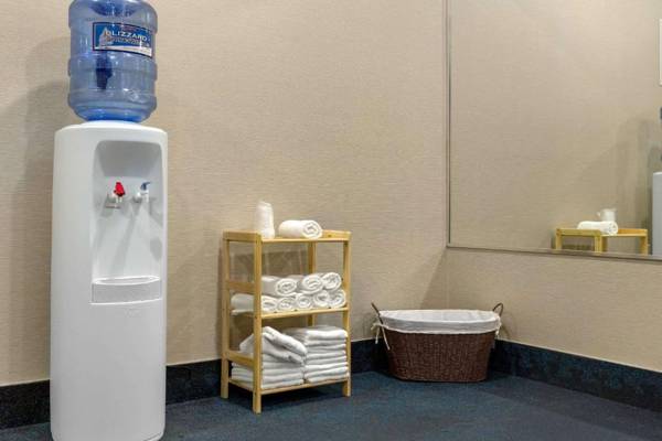 Comfort Inn & Suites near JFK Air Train