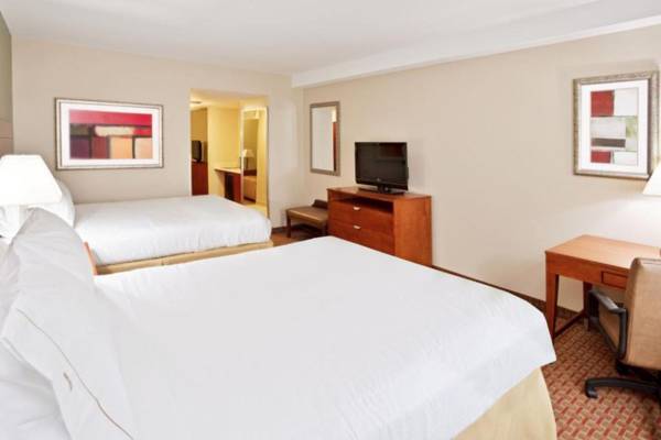 Workspace - Holiday Inn Express & Suites Niagara Falls an IHG Hotel