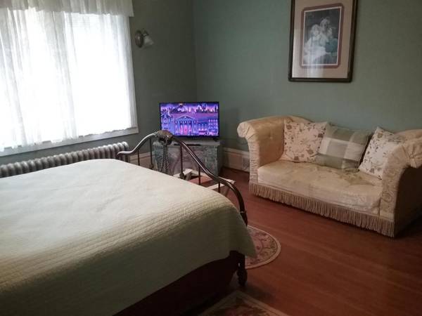 Hanover House Bed and Breakfast