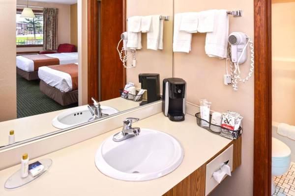 Americas Best Value Inn Plattsburgh