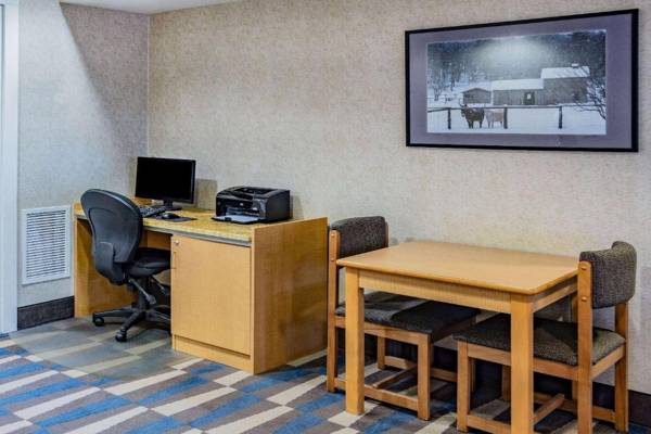Workspace - Microtel Inn & Suites by Wyndham Plattsburgh