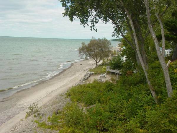 Brennan Beach Lakeview Park Model 1