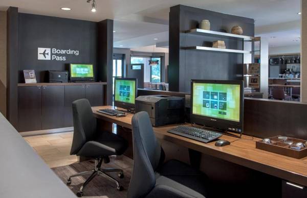 Workspace - Courtyard by Marriott Rye