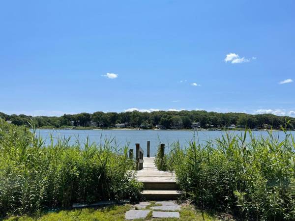 Private Waterfront home Dock Kayak walk to Southold near Greenp