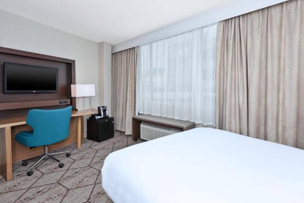 Workspace - Crowne Plaza Syracuse an IHG Hotel