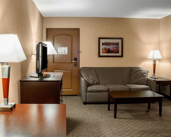 Comfort Inn & Suites Watertown