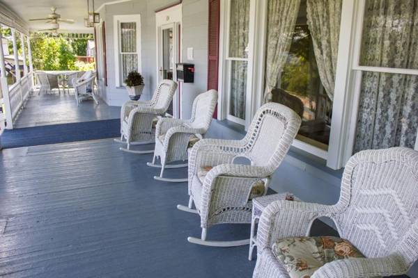 Hudson Manor Bed & Breakfast