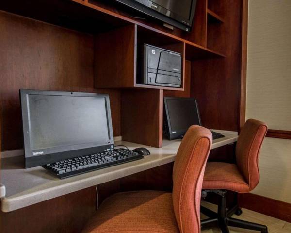 Workspace - Quality Inn & Suites Biltmore East