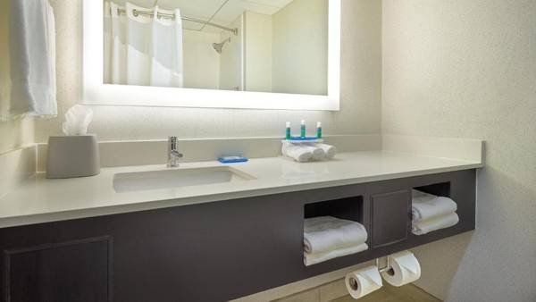 Holiday Inn Express & Suites Asheville SW - Outlet Ctr Area an IHG Hotel