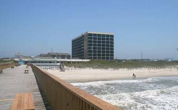 DoubleTree by Hilton Atlantic Beach Oceanfront