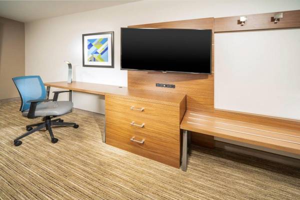 Workspace - Holiday Inn Express & Suites Brevard - City Center
