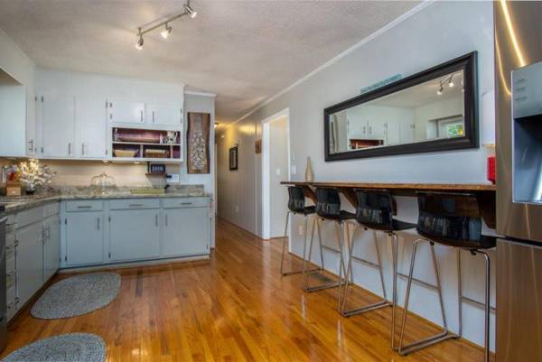 Private Downtown Retreat