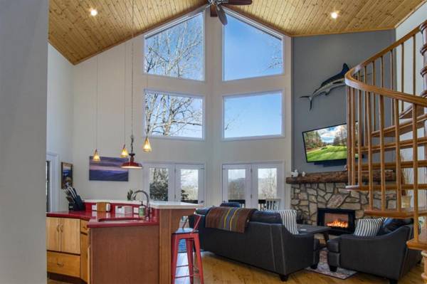 Sanctuary for Stargazers in Connestee Falls