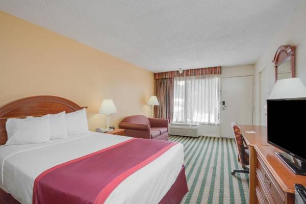 Days Inn by Wyndham Asheville West