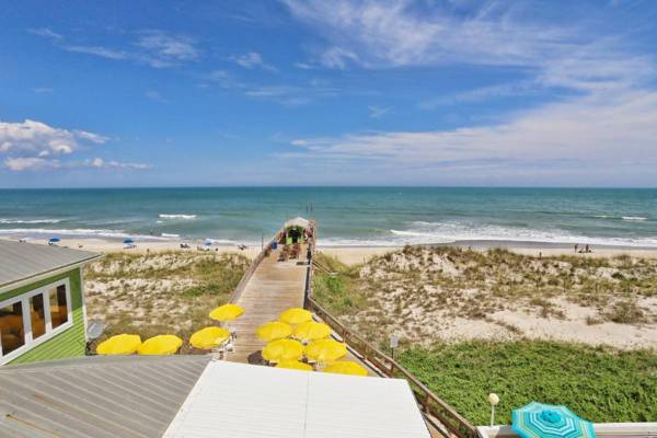 Golden Sands Oceanfront Hotel