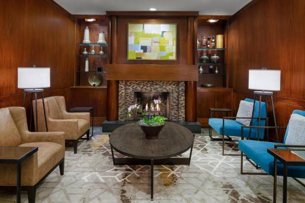 DoubleTree Suites by Hilton Charlotte/SouthPark