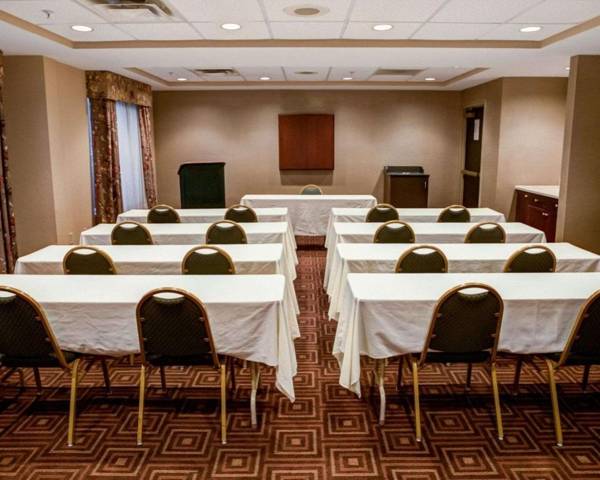 Comfort Suites Airport Charlotte