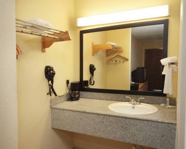 Rodeway Inn Charlotte