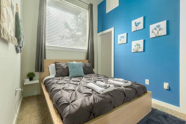 Trifecta Spacious & Beautiful Wifi Superhost