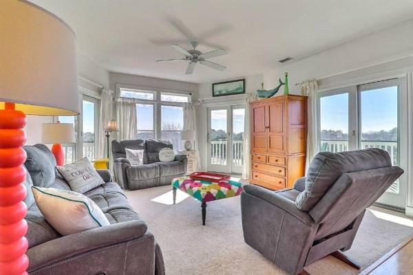 WS-F4 - Postcard Perfect