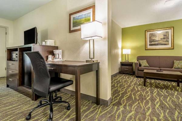 Workspace - Quality Inn & Suites Creedmor - Butner