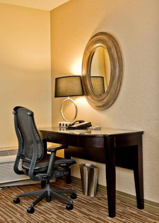 Workspace - DoubleTree by Hilton Raleigh Durham Airport at Research Triangle Park