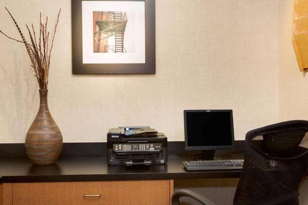 Wingate by Wyndham Raleigh Durham / Airport