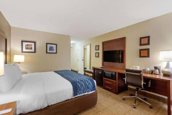 Comfort Inn & Suites Durham near Duke University