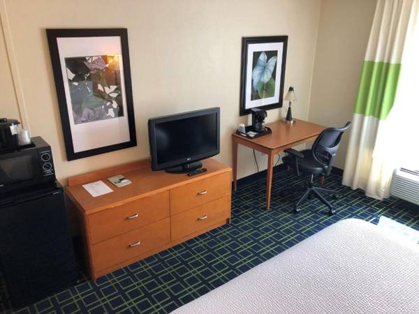 Workspace - Country Inn & Suites by Radisson Fayetteville I-95 NC