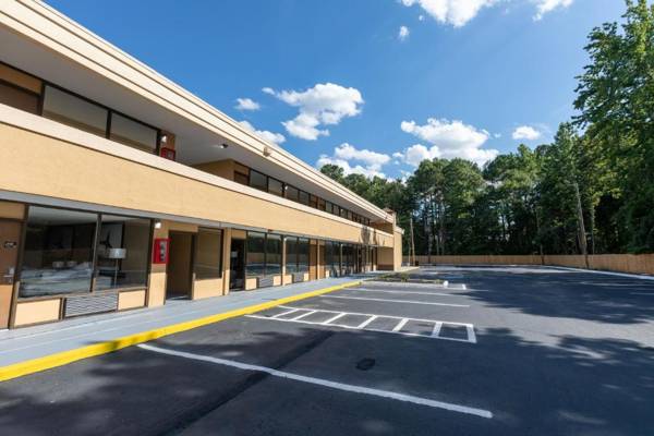 Super 8 by Wyndham Goldsboro