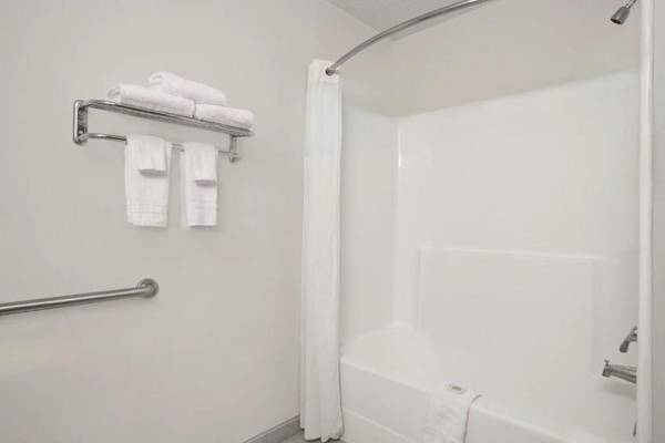 Days Inn by Wyndham Greensboro NC